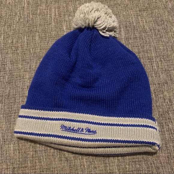 Mitchell and Ness winter hat - Picture 3 of 3